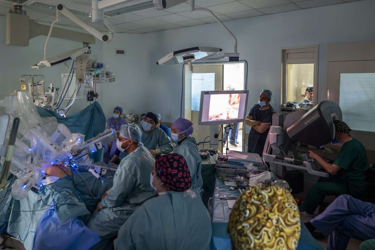 Πρώτη φορά στο ΕΣΥ: Μεταμόσχευση ήπατος με ρομποτική λήψη μοσχεύματος