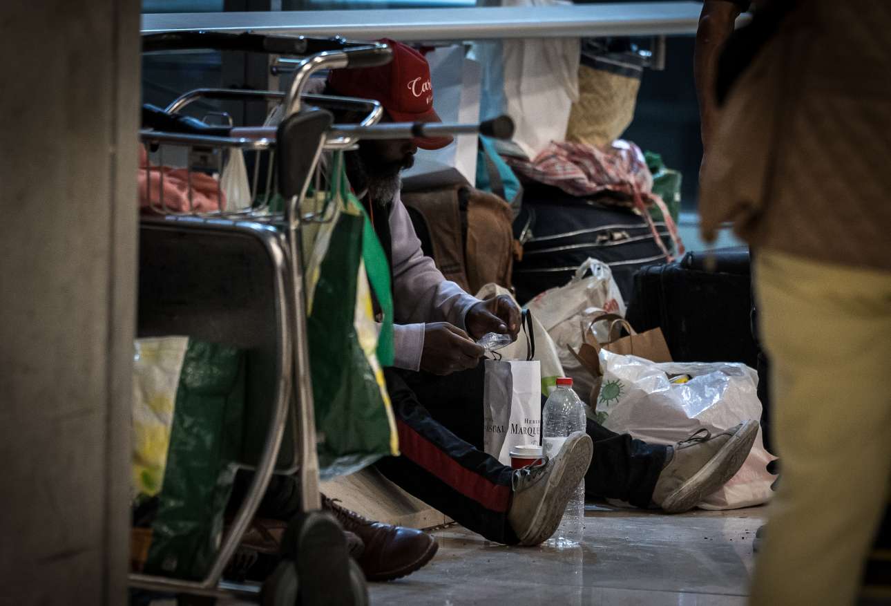 Κάτι σαν ξενοδοχείο αστέγων το αεροδρόμιο της Μαδρίτης