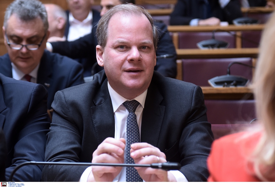 Η πρόταση της ΝΔ: Εξεταστική για παράβαση καθήκοντος για Καραμανλή