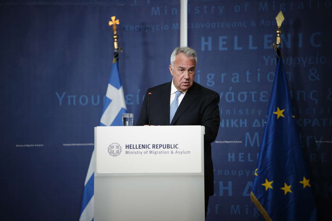 Βορίδης κατά Guardian: Ανυπόστατα τα περί «νομιμοποίησης χιλιάδων μεταναστών ‘‘από το παράθυρο’’»