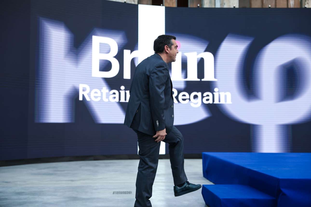 «Ο δημιουργός του brain drain ζητά και τα ρέστα»: Ο Μαρινάκης για Τσίπρα