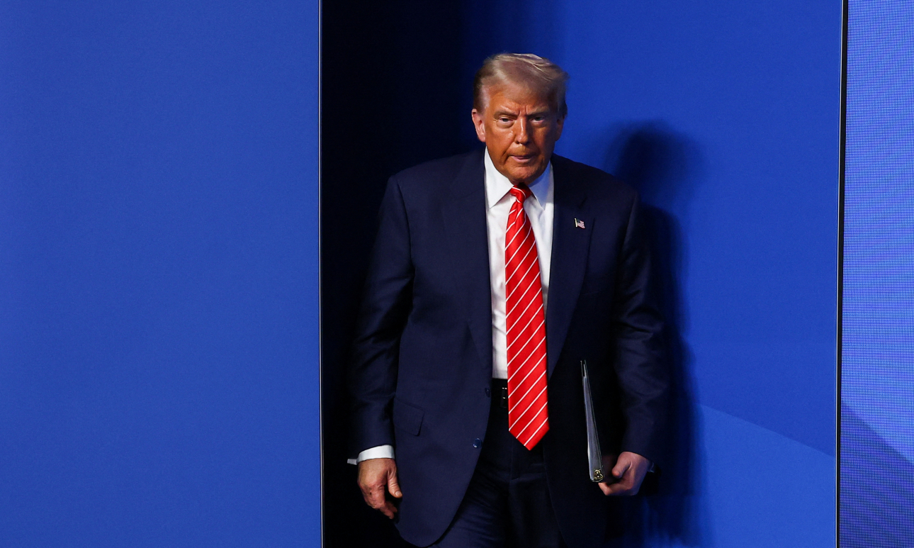 Παράταση του παγώματος των δασμών εξετάζει ο Τραμπ