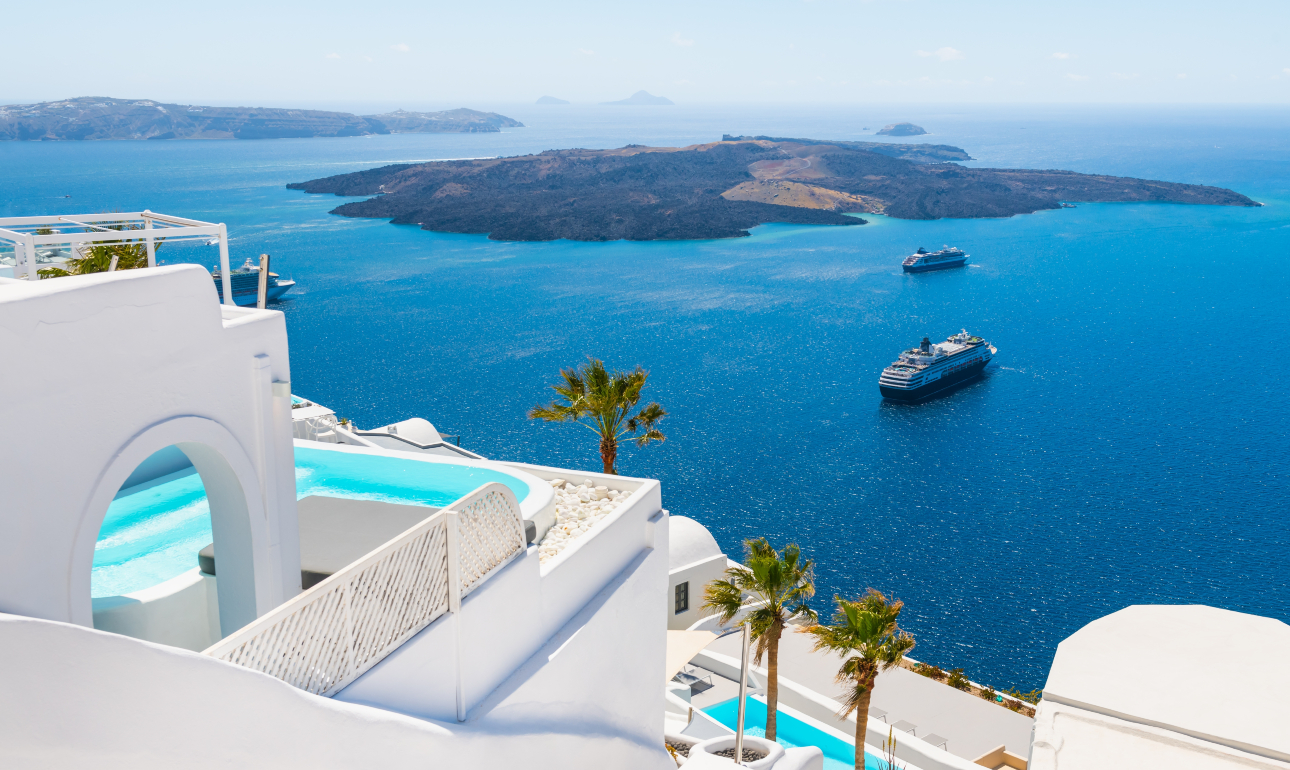 Από 1η Ιουλίου αυξάνονται τα τέλη κρουαζιέρας για Μύκονο και Σαντορίνη