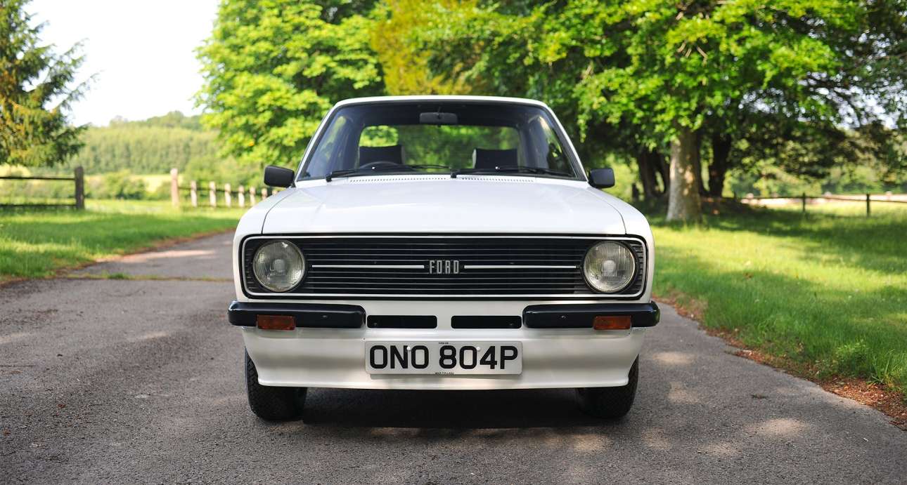 Είναι επίσημο: Ενα Ford Escort πουλήθηκε πιο ακριβά από ένα Ferrari 296 GTB