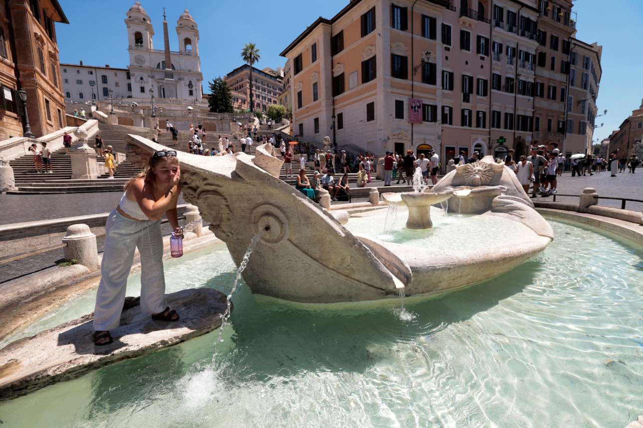 «Ο καύσωνας είναι το νέο “κανονικό”»: Η Ευρώπη φλέγεται, η Μεσόγειος βράζει