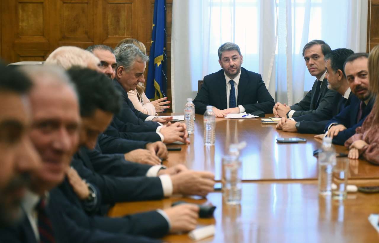 ΟΠΕΚΕΠΕ: Το ΠΑΣΟΚ «βλέπει» ενδείξεις κακουργηματικού χαρακτήρα για Βορίδη και Αυγενάκη