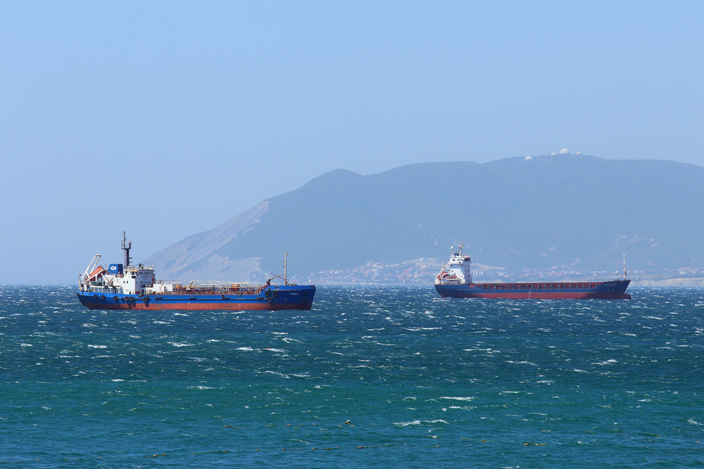 Βρετανία: Νέες κυρώσεις στον ρωσικό «σκιώδη στόλο» και ναυτιλιακές εταιρείες