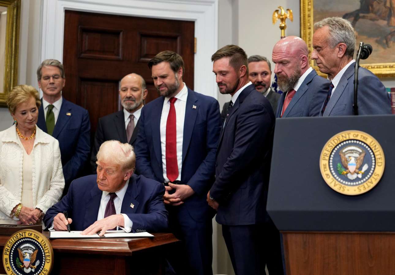 Τραμπ: Ανακοίνωσε δασμούς σε εισαγωγές από 69 χώρες – από 10% έως 50%