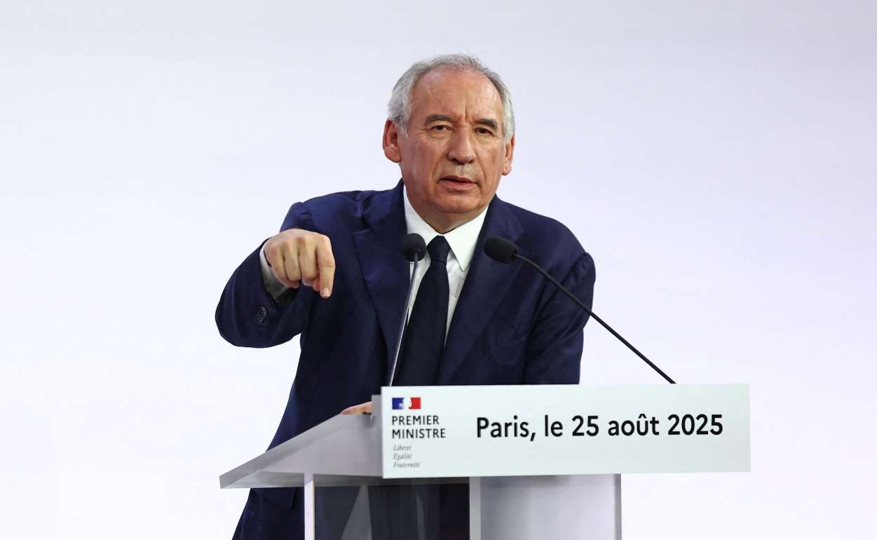 Ο Μπαϊρού ρισκάρει: Ζητά ψήφο εμπιστοσύνης με κίνδυνο να καταρρεύσει η κυβέρνηση