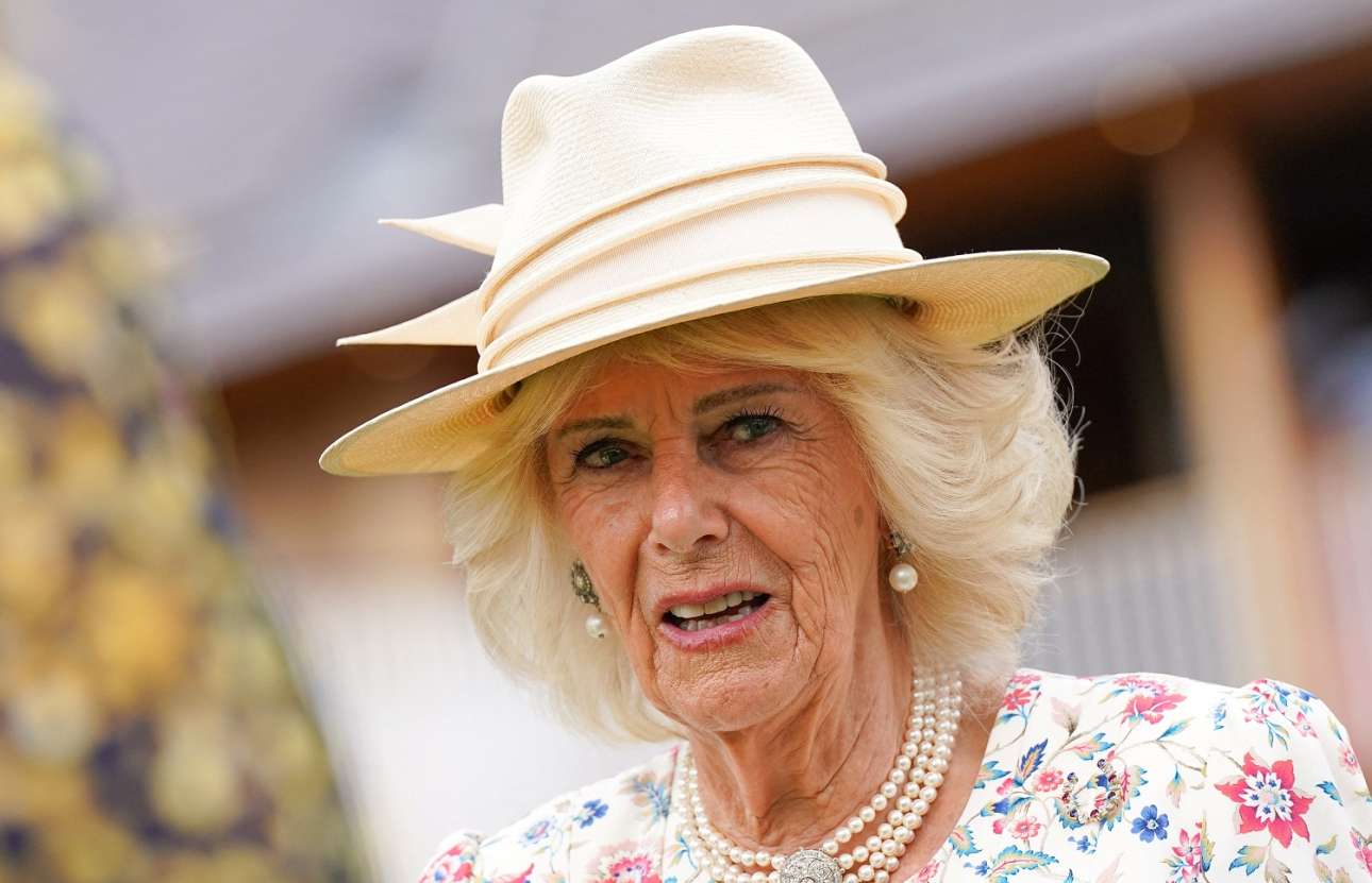 Βρετανία: Ως έφηβη η Καμίλα τού έδωσε του σάτυρου να καταλάβει…