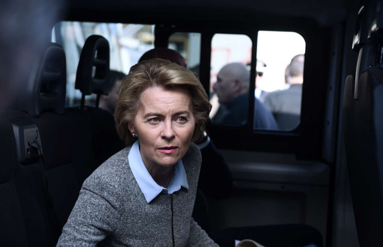 Θύμα ρωσικών παρεμβολών το αεροσκάφος της Φον ντερ Λάιεν