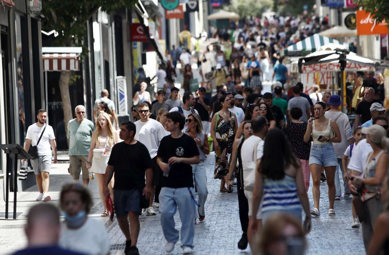 Τουρισμός: Αύξηση 728% στις υπερωρίες λόγω ψηφιακής κάρτας εργασίας