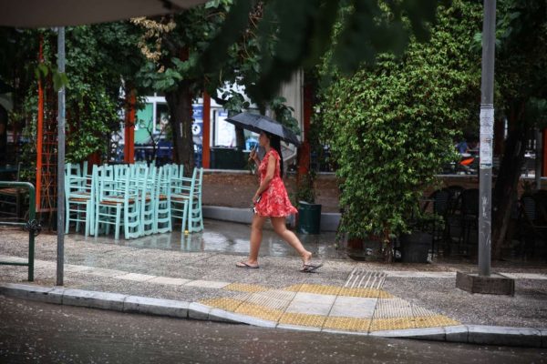 Eρχονται τα πρωτοβρόχια από τα δυτικά – προειδοποιήσεις για επικίνδυνα φαινόμενα