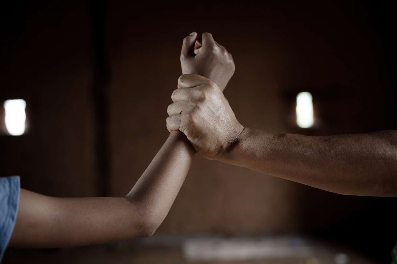 Φρίκη στην Ξάνθη: Κρατούσε αιχμάλωτη και κακοποιούσε 79χρονη Σουηδέζα επί 40 ημέρες