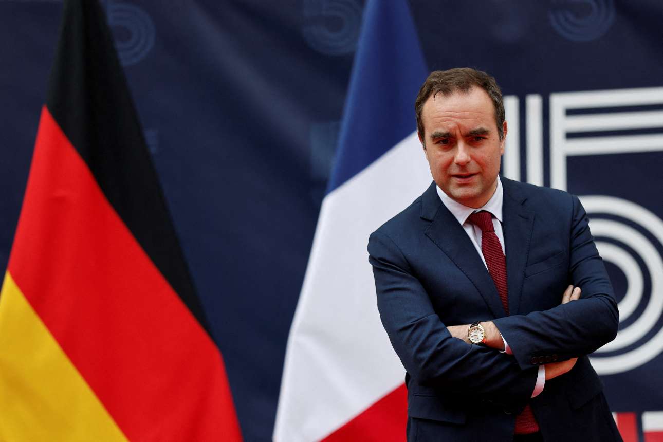 Η Γαλλία ακυβέρνητη ξανά: Παραιτήθηκε ο Λεκορνί