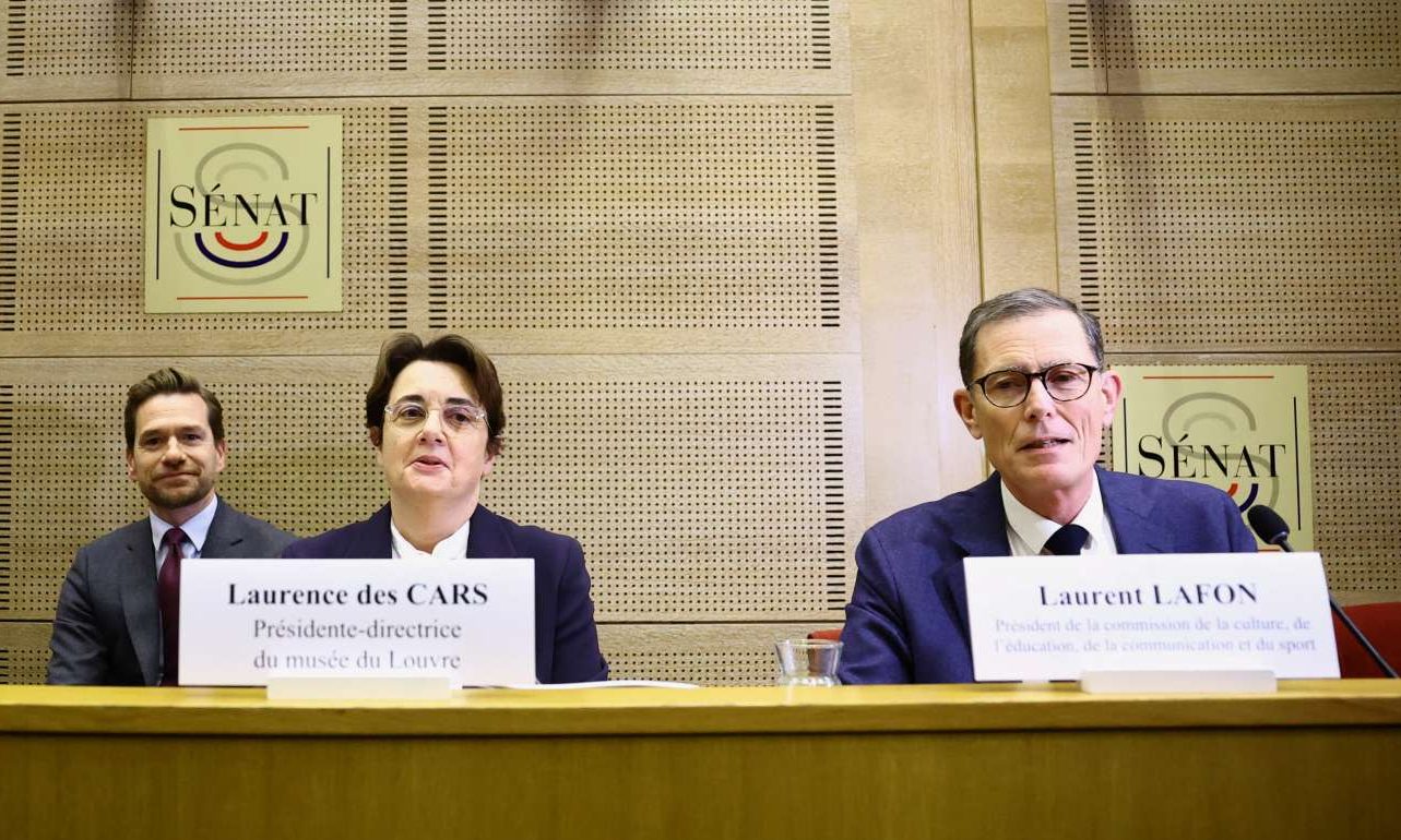 Διευθύντρια Λούβρου: «Πληγή» η κλοπή – Είναι φανερό ότι αποτύχαμε