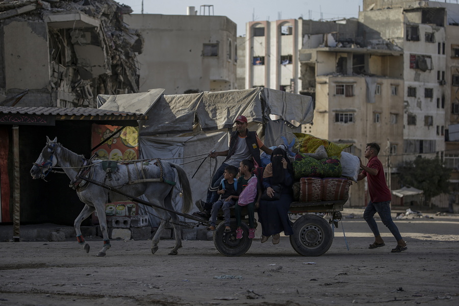 Η Χαμάς αποδέχτηκε όρους του σχεδίου Τραμπ, το Ισραήλ σταματά να βομβαρδίζει – Και τώρα τι;
