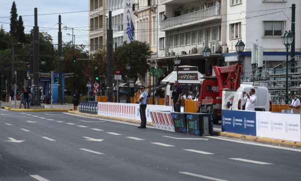 Kυκλοφοριακές ρυθμίσεις το Σάββατο, λόγω της κηδείας του Διονύση Σαββόπουλου