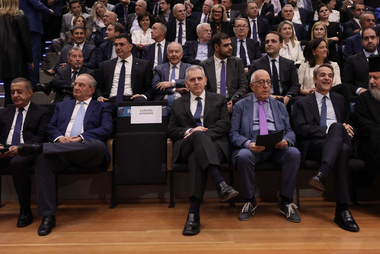 Μηνύματα για ένα βιβλίο: Η απουσία Σαμαρά και η παρουσία Μητσοτάκη στην εκδήλωση του Στυλιανίδη