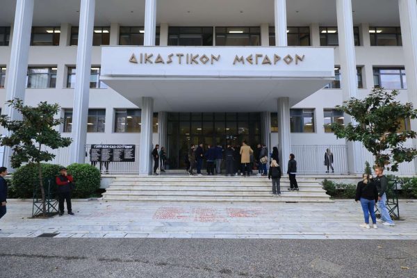 Στο Μονομελές η δίκη για το βίντεο της αμαξοστοιχίας στα Τέμπη