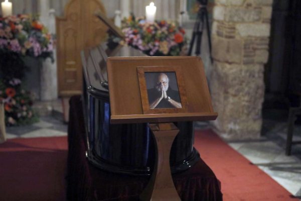 Η Ελλάδα αποχαιρετά τον Διονύση Σαββόπουλο