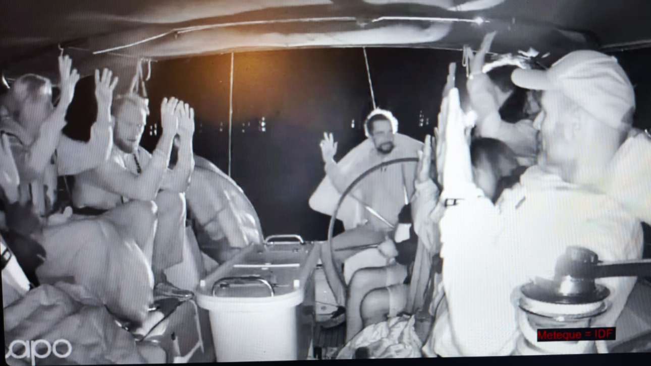 Προς απέλαση, καλά στην υγεία τους, οι 27 Ελληνες του στολίσκου για τη Γάζα