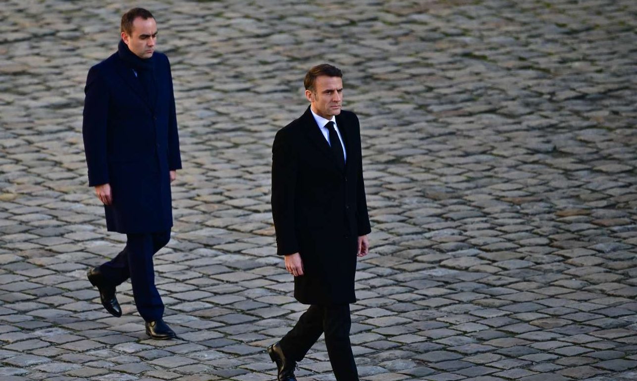 Γαλλία σε κρίση: Στενεύουν τα περιθώρια για τον Μακρόν