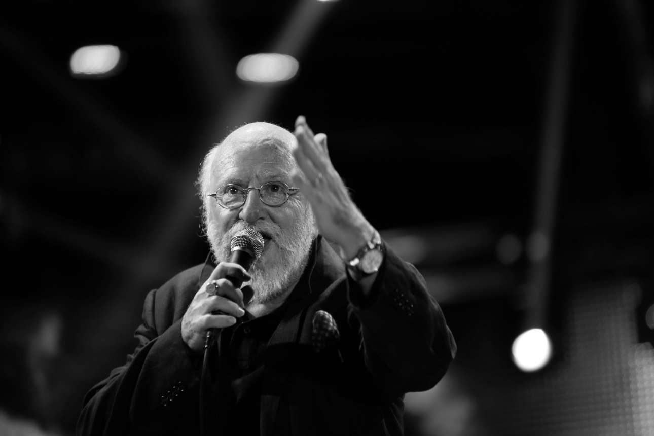 Αντίο Νιόνιο: Εφυγε από τη ζωή ο Διονύσης Σαββόπουλος