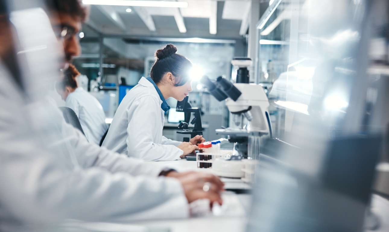 Ο Τραμπ σπρώχνει τους επιστήμονες προς την Ευρώπη