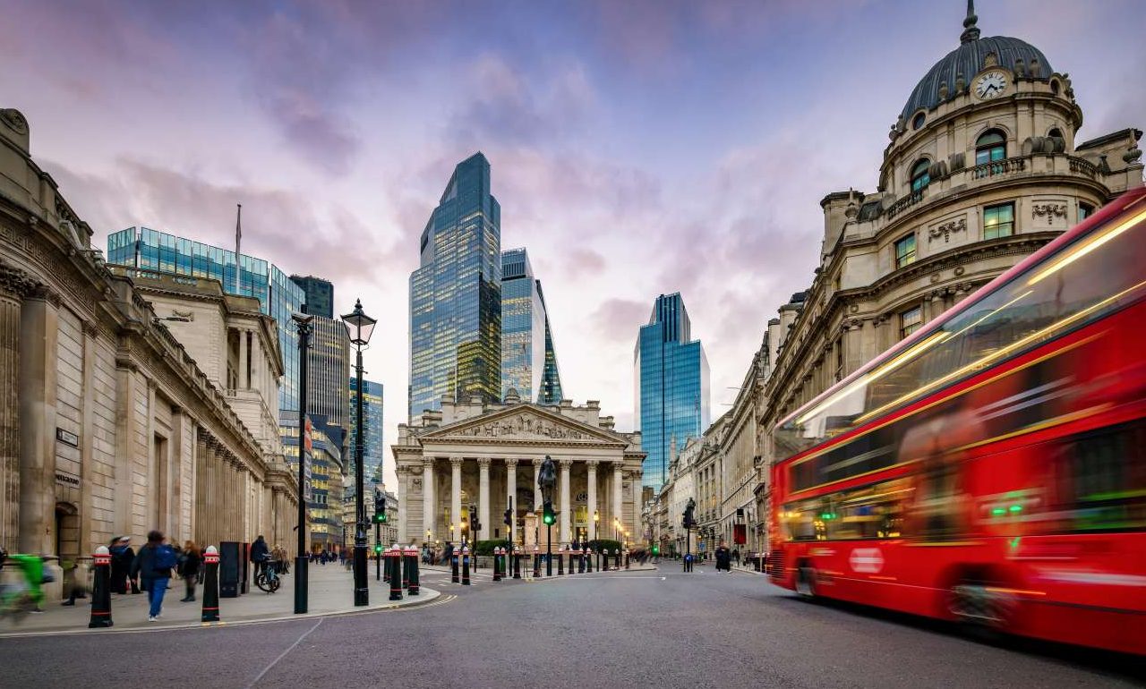 Γιατί ακόμη και οι φιλάνθρωποι εγκαταλείπουν τις ΗΠΑ;