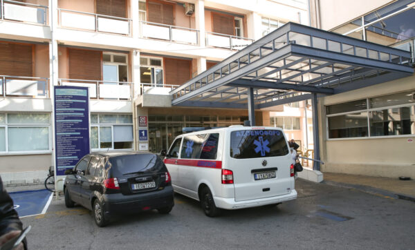 Ενα challenge έστειλε 22χρονο στη ΜΕΘ – κατάπιε ολόκληρο μπέργκερ, χωρίς να το μασήσει