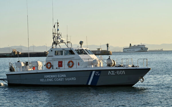 Ναυάγιο με μετανάστες νότια της Γαύδου: Τρεις νεκροί – Διασώθηκαν 56 άτομα