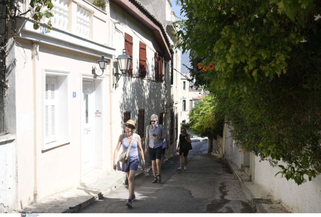Σπίτι ή κατάλυμα; Τι λέει το ΣτΕ για την βραχυχρόνια μίσθωση στην Πλάκα
