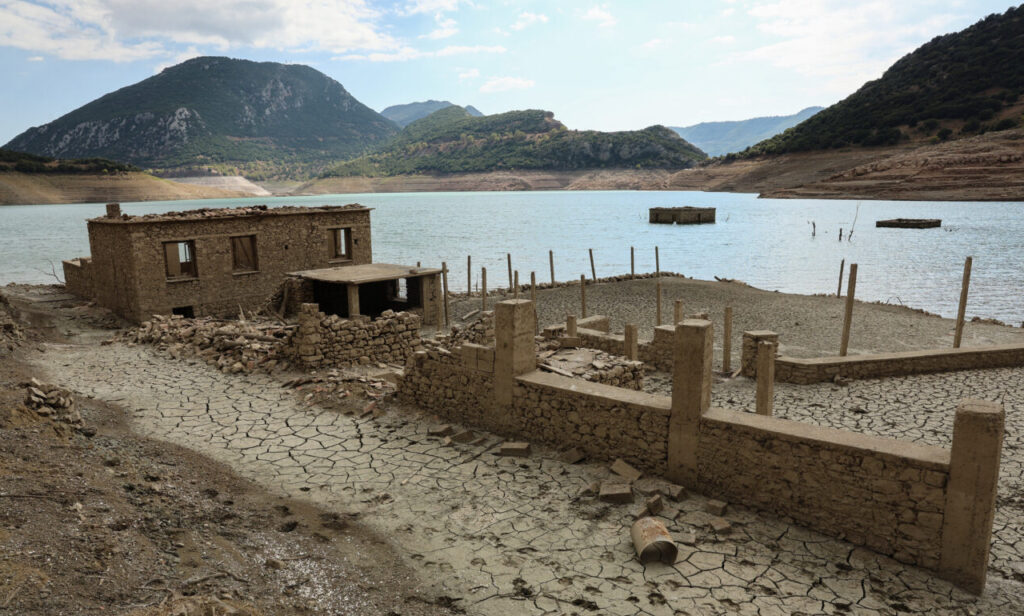 Σε κατάσταση έκτακτης ανάγκης Αττική και Μεγανήσι Λευκάδας για τη λειψυδρία