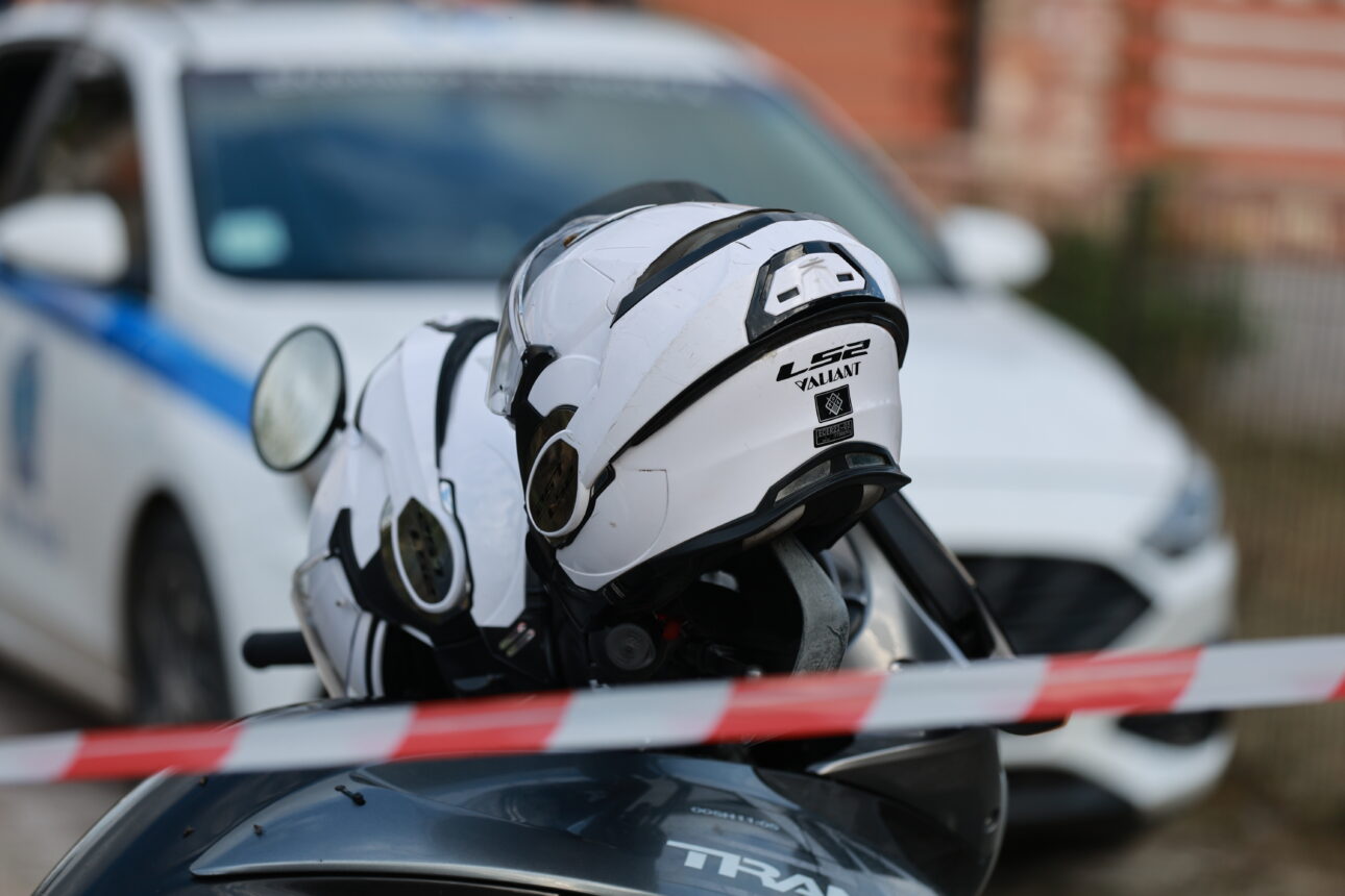 Κύκλωμα τηλεφωνικής απάτης: Οι «επαγγελματίες», η αθλήτρια και τα 7,6 εκατ.