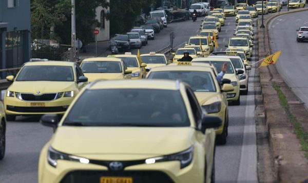 Λήγει η απεργία των ταξί: Τα «βρήκαν» Κυρανάκης – Λυμπερόπουλος