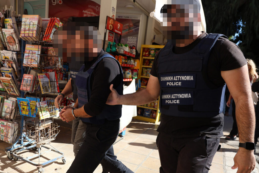 Στη φυλακή οι δύο της οικογένειας Καργάκη μετά τις απολογίες τους για το μακελειό στα Βορίζια