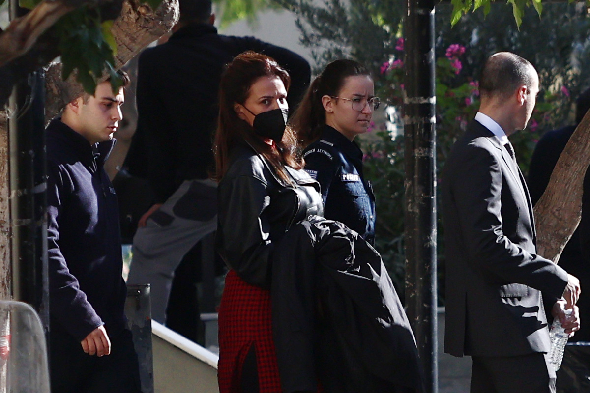 Το απόλυτο «καρέ» των τροχαίων παραβάσεων για τη Δήμητρα Ματσούκα που συνελήφθη και οδηγήθηκε στο Αυτόφωρο