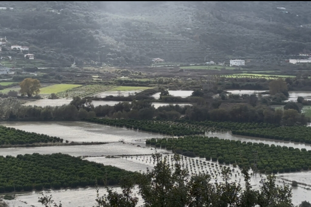 Νέο έκτακτο από την ΕΜΥ: Οι νοτιάδες φέρνουν πολύ ισχυρά φαινόμενα (και) σε ήδη πληγείσες περιοχές