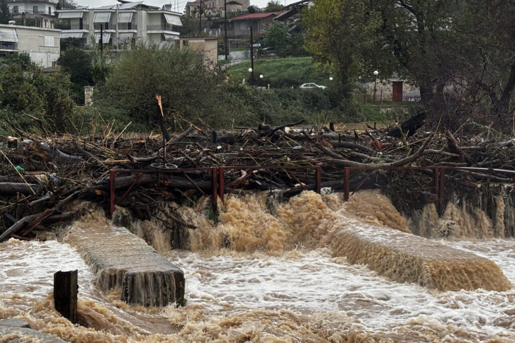 Η κακοκαιρία Αντέλ πλήττει Κέρκυρα και Αιτωλοακαρνία