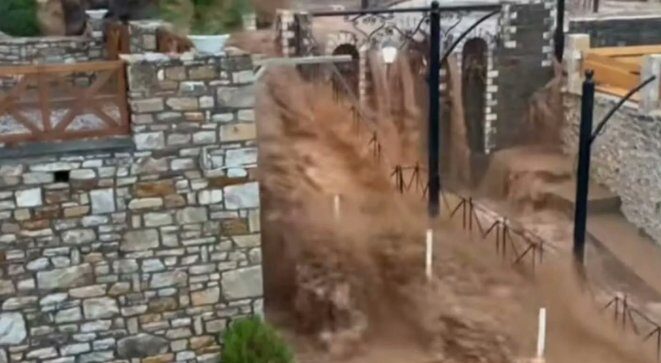Πλημμύρες και κατολισθήσεις από την κακοκαιρία – Δοκιμάστηκε και η Θάσος