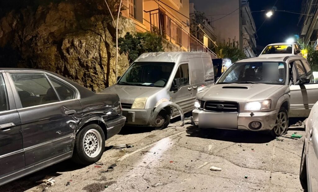 Bίντεο-σοκ από το τροχαίο δυστύχημα στο Παγκράτι: 84χρονος οδηγός «θερίζει» 75χρονη και την ΑμεΑ κόρη της