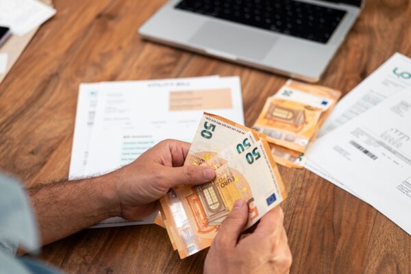 Παράταση για πληρωμές οφειλών έως 1η Δεκεμβρίου – Διαγράφονται πρόστιμα και προσαυξήσεις