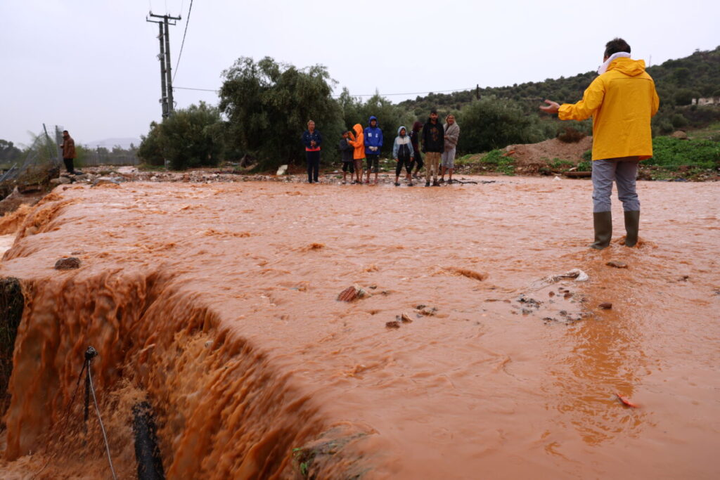 Γιατί πλημμύρισε (πάλι) η Μάνδρα