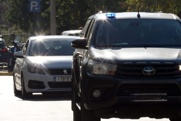 Στην ανακρίτρια Καλαμάτας οι συλληφθέντες ως ηθικοί αυτουργοί της διπλής δολοφονίας στη Φοινικούντα