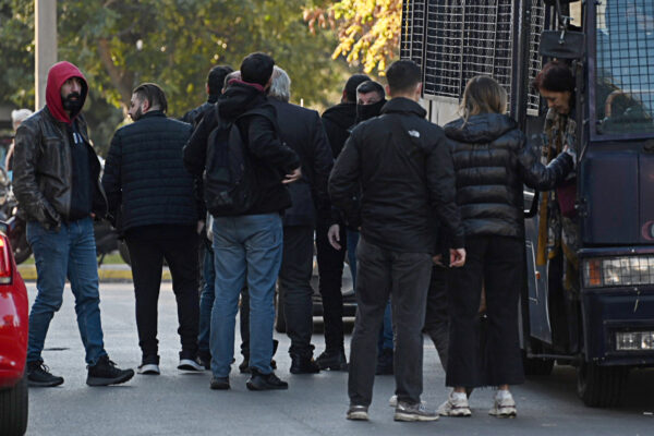 Παράνομες επιδοτήσεις: Ελεύθεροι με όρους τρεις από τους επτά για την εγκληματική Χιλεντζάκη-Λαμπράκη