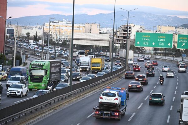 &Pi;&alpha;&rho;&alpha;&mu;&omicron;&nu;ή &Chi;&rho;&iota;&sigma;&tau;&omicron;&upsilon;&gamma;έ&nu;&nu;&omega;&nu;: &Epsilon;&xi;&omicron;&delta;&omicron;&sigmaf; &mu;&epsilon;&tau;&rsquo; &epsilon;&mu;&pi;&omicron;&delta;ί&omega;&nu; &kappa;&alpha;&iota; &mu;&pi;&omicron;&tau;&iota;&lambda;&iota;ά&rho;&iota;&sigma;&mu;&alpha; &alpha;&pi;ό &nu;&omega;&rho;ί&sigmaf; &tau;&omicron; &pi;&rho;&omega;ί