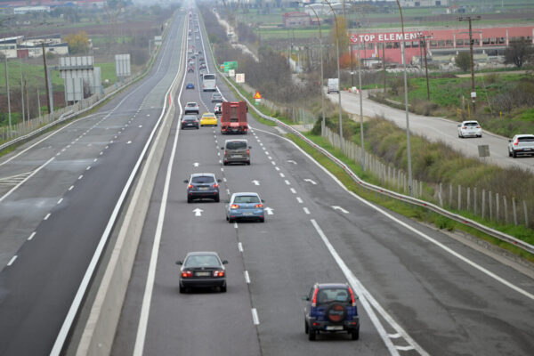 &Beta;&epsilon;&lambda;&tau;&iota;&omega;&mu;έ&nu;&eta; &alpha;&lambda;&lambda;ά &mu;&epsilon; &chi;&alpha;&mu;&eta;&lambda;έ&sigmaf; &tau;&alpha;&chi;ύ&tau;&eta;&tau;&epsilon;&sigmaf; &eta; έ&xi;&omicron;&delta;&omicron;&sigmaf; &lambda;ό&gamma;&omega; &mu;&pi;&lambda;ό&kappa;&omega;&nu; &ndash; &Eta; &kappa;&alpha;&tau;ά&sigma;&tau;&alpha;&sigma;&eta; &sigma;&tau;&eta;&nu; &Epsilon;&theta;&nu;&iota;&kappa;ή &Omicron;&delta;ό