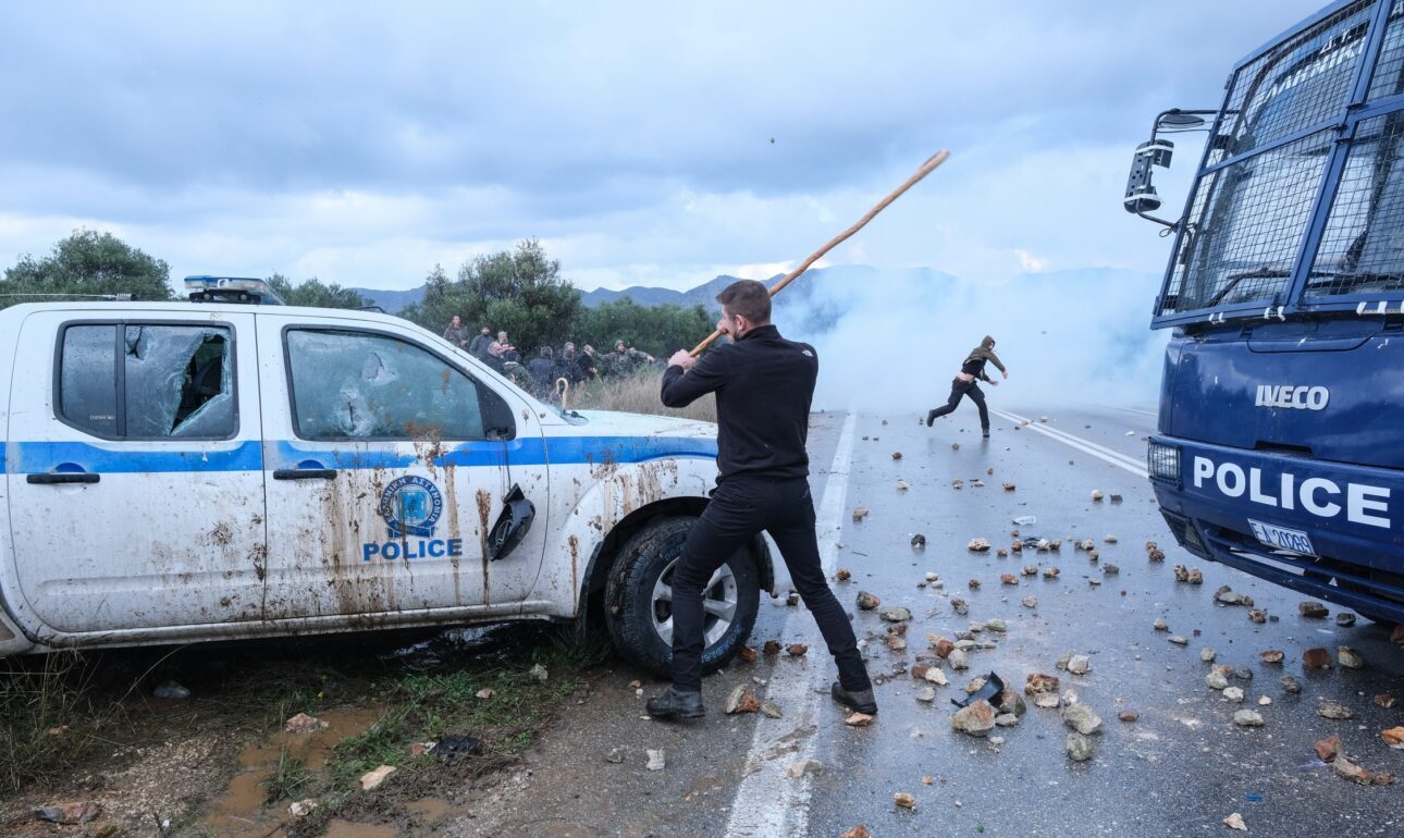 Πόσο αντέχει να εκβιάζεται η κυβέρνηση;