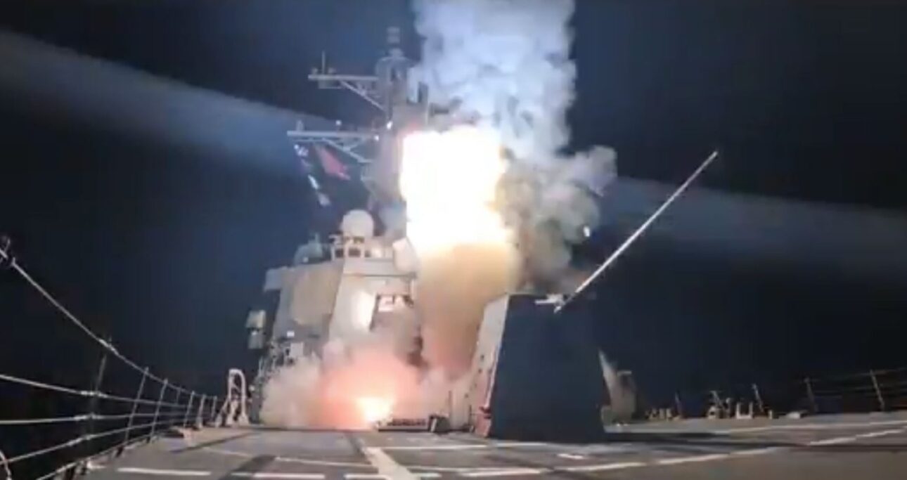 Τραμπ: «Καλά Χριστούγεννα σε όλους – βομβαρδίσαμε τα καθάρματα του ISIS στη Νιγηρία»